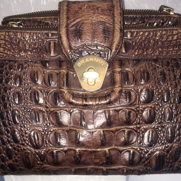 👜🌺❤️ Gently Worn Brahmin Purse - Picture 2 of 5